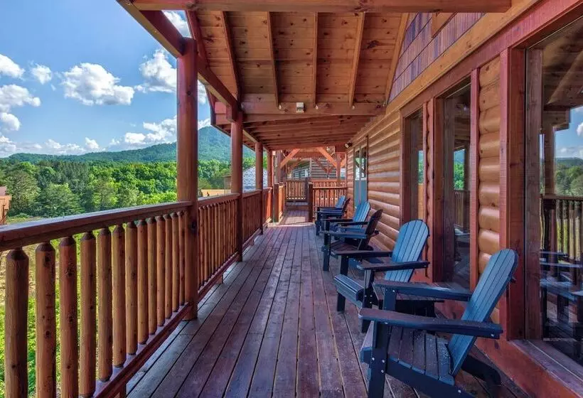 Serenity Mountain Pool Lodge