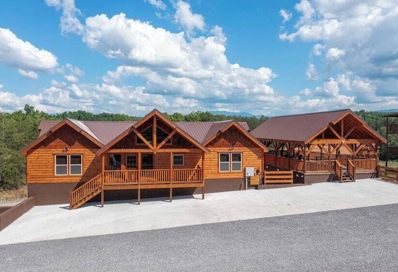 Serenity Mountain Pool Lodge