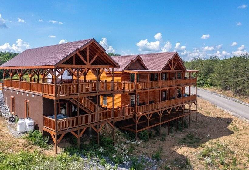 Serenity Mountain Pool Lodge