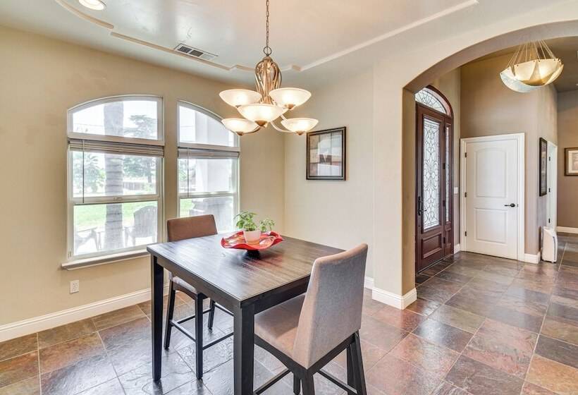 Spacious Delhi Home W/ Fireplaces, Patio & Grill!