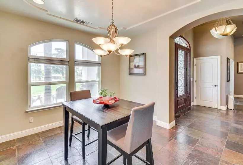 Spacious Delhi Home W/ Fireplaces, Patio & Grill!