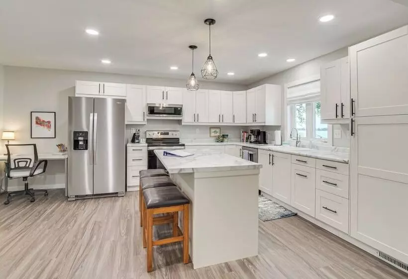 Spacious Detroit Lakes Home W/ Private Deck!