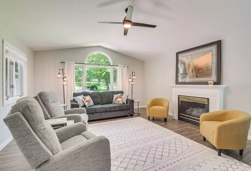 Spacious Detroit Lakes Home W/ Private Deck!