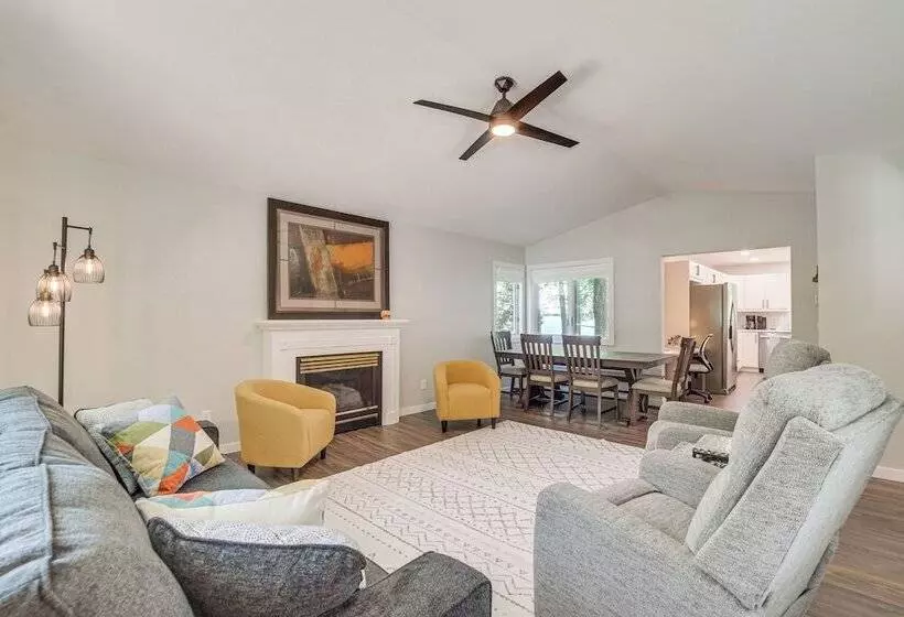 Spacious Detroit Lakes Home W/ Private Deck!