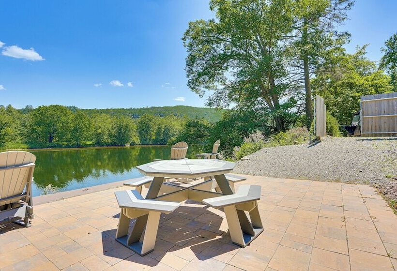 Peaceful Farm Stay: Damascus Cabin On 120 Acres!