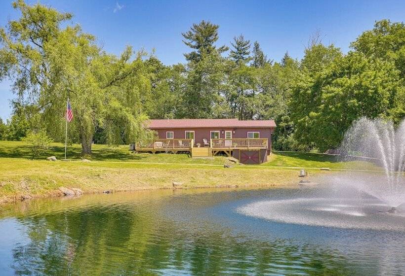 Peaceful Farm Stay: Damascus Cabin On 120 Acres!