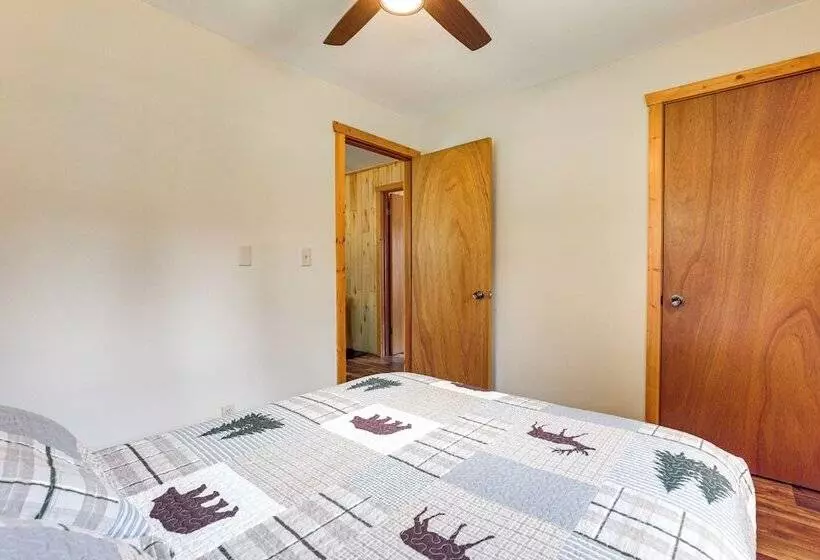 Updated Conover Cabin W/ Nearby Boating Access!