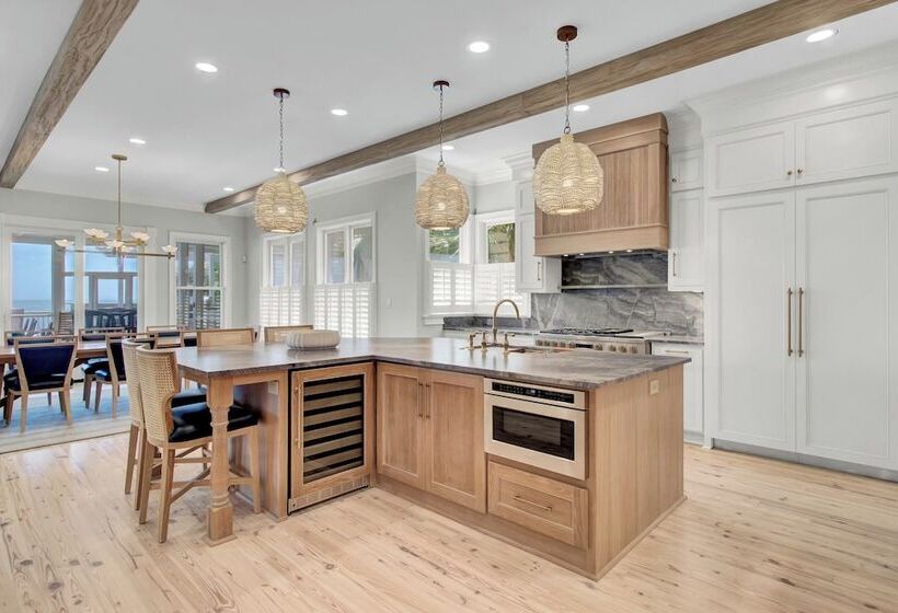 114 Ocean Boulevard By Avantstay Beachfront Infinity Pool Basketball Court Recently Renovated!