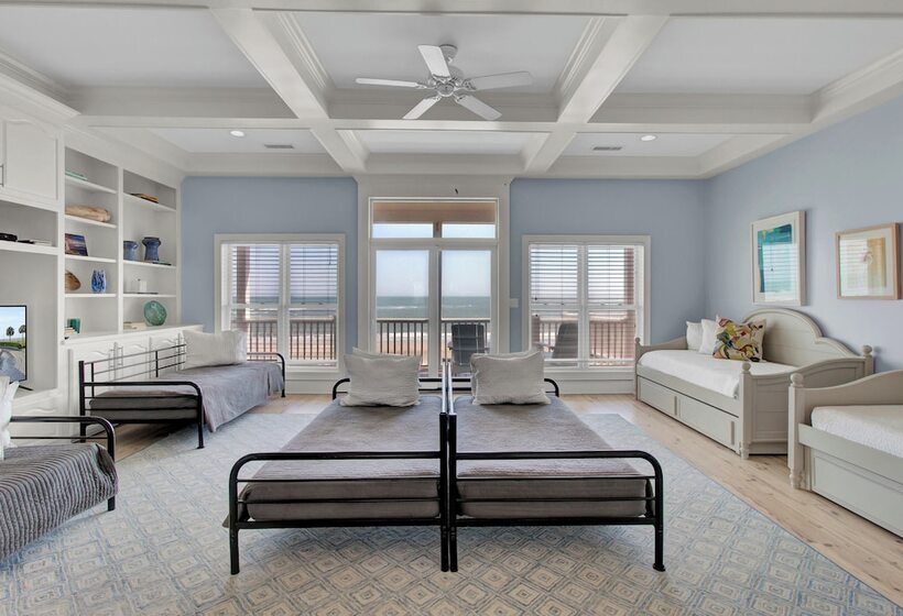 114 Ocean Boulevard By Avantstay Beachfront Infinity Pool Basketball Court Recently Renovated!