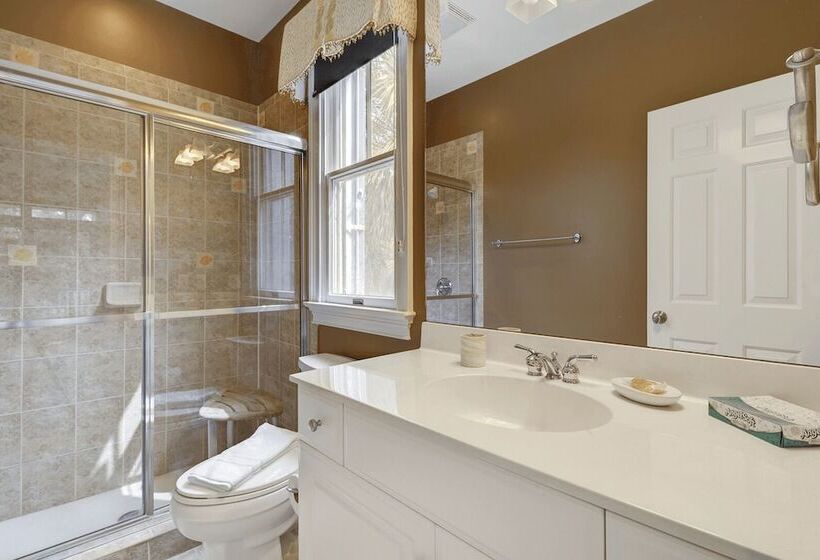 2701 Palm Boulevard By Avantstay Steps To The Beach, Ping Pong, Putting Green