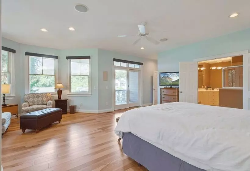 2701 Palm Boulevard By Avantstay Steps To The Beach, Ping Pong, Putting Green