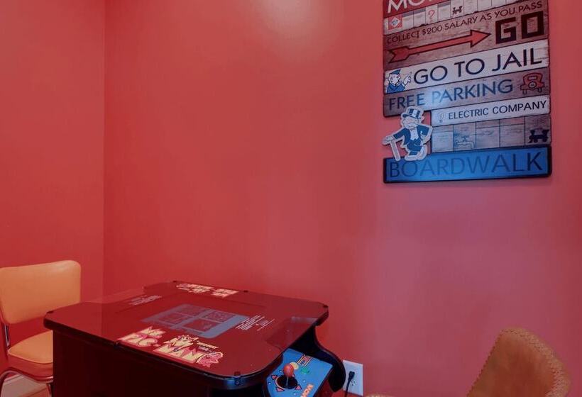 2701 Palm Boulevard By Avantstay Steps To The Beach, Ping Pong, Putting Green