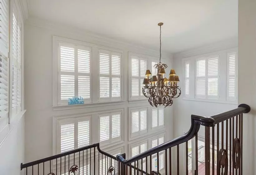 2701 Palm Boulevard By Avantstay Steps To The Beach, Ping Pong, Putting Green