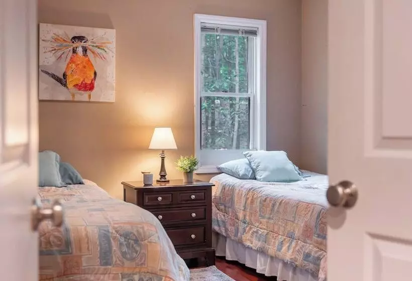 Bear Trail Chalet By Avantstay Retreat W/ Outdoor Living Deck & Fire Pit