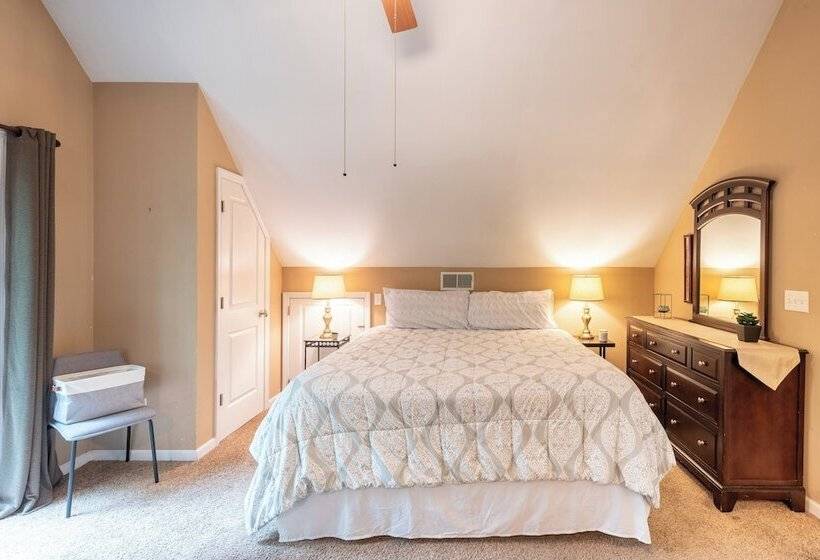 Bear Trail Chalet By Avantstay Retreat W/ Outdoor Living Deck & Fire Pit