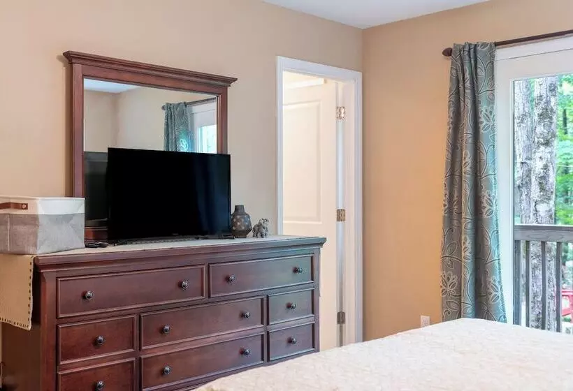 Bear Trail Chalet By Avantstay Retreat W/ Outdoor Living Deck & Fire Pit