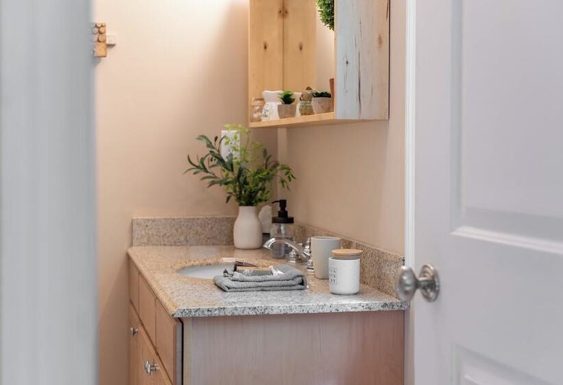 Bear Trail Chalet By Avantstay Retreat W/ Outdoor Living Deck & Fire Pit