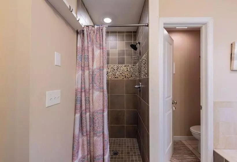 Bear Trail Chalet By Avantstay Retreat W/ Outdoor Living Deck & Fire Pit