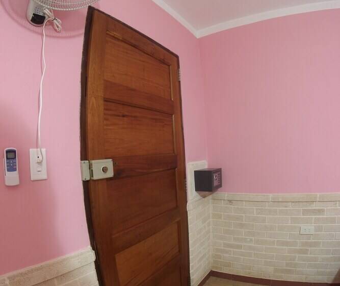 تختخواب و صبحانه Villa Isbel Fuentes