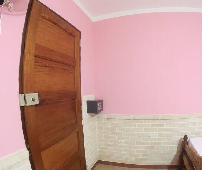 تختخواب و صبحانه Villa Isbel Fuentes