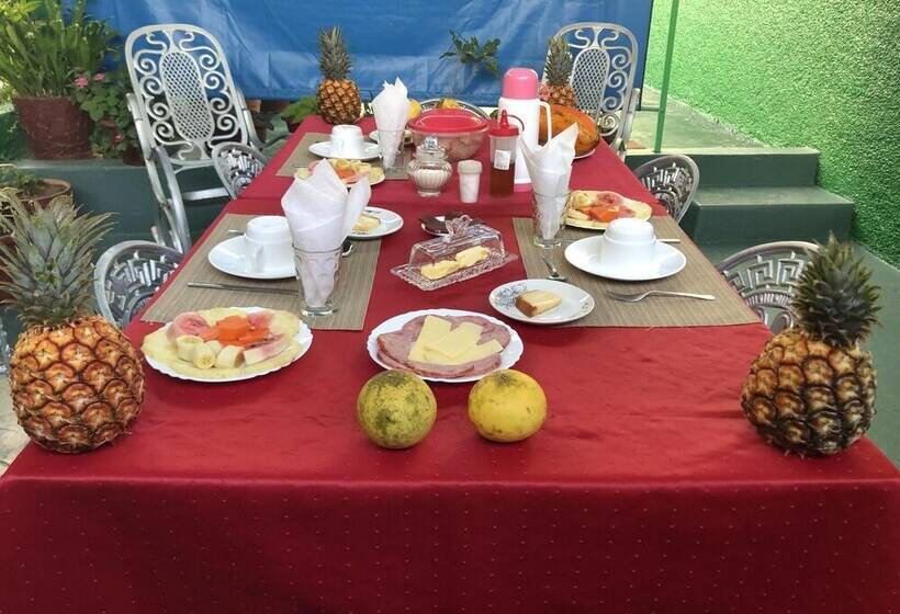 تختخواب و صبحانه Villa Isbel Fuentes