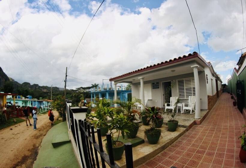 تختخواب و صبحانه Villa Isbel Fuentes