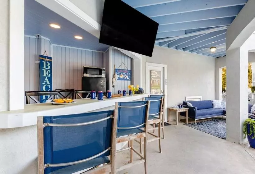 Cobalt Coast By Avantstay 7bdr, Steps From Beach