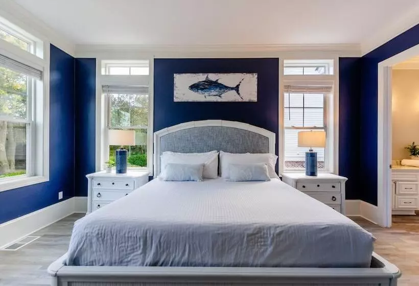 Cobalt Coast By Avantstay 7bdr, Steps From Beach