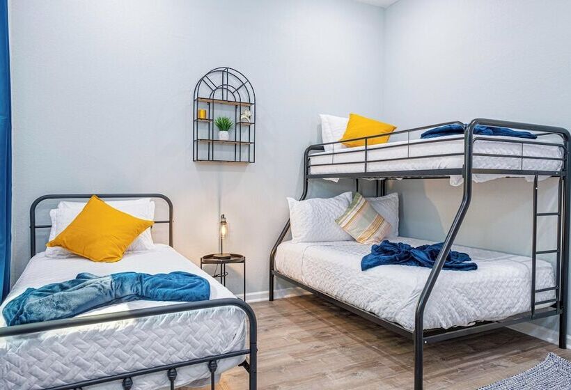 Comfort And Style 4br/3ba Near Riverwalk And Dtown