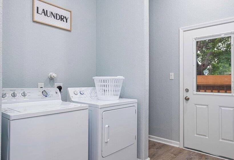 Comfort And Style 4br/3ba Near Riverwalk And Dtown