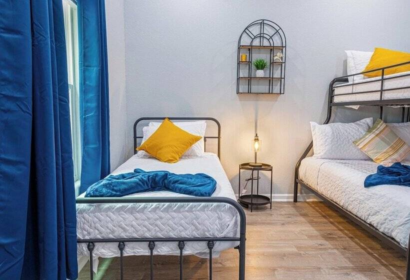 Comfort And Style 4br/3ba Near Riverwalk And Dtown