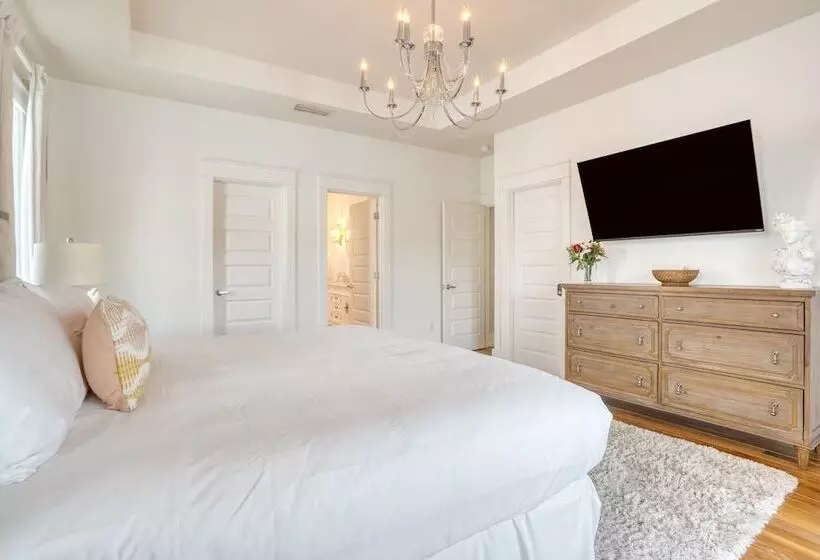 Cypress Breeze By Avantstay Stunning Home + Pool