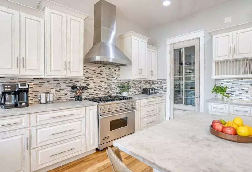 Cypress Breeze By Avantstay Stunning Home + Pool