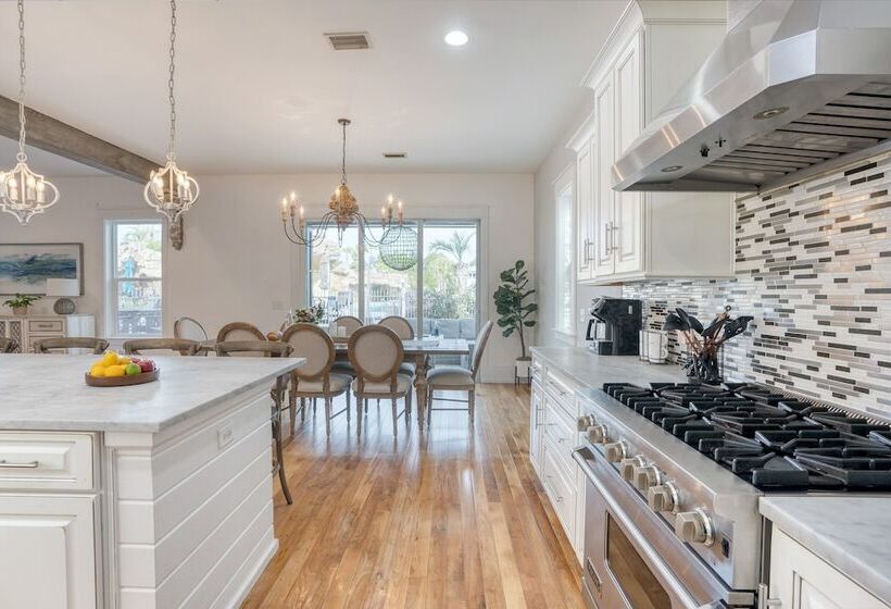 Cypress Breeze By Avantstay Stunning Home + Pool