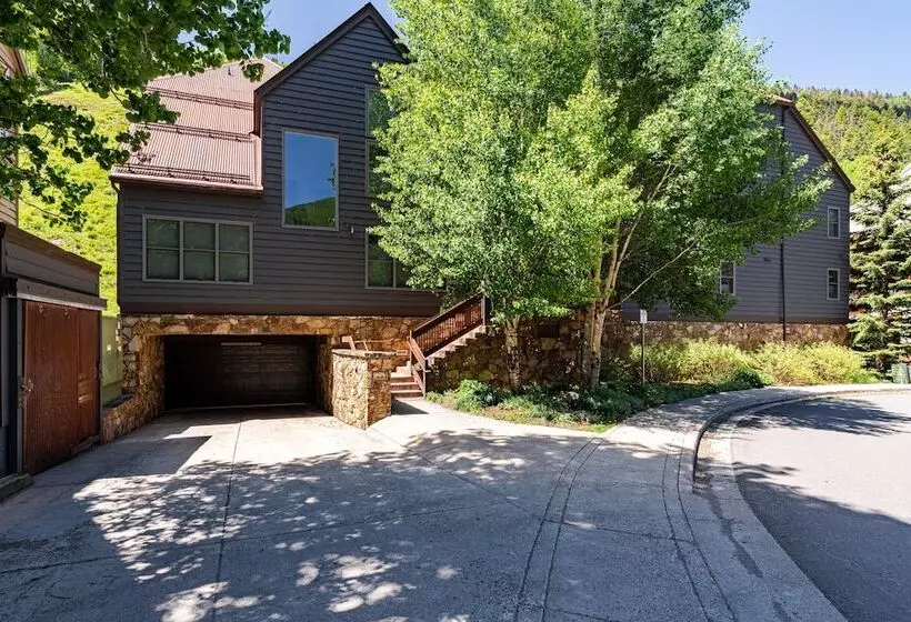 Etta Place 7 By Avantstay Ski In/ Ski Out Unit W/ Striking Views!