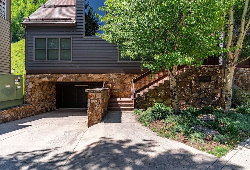 Etta Place 7 By Avantstay Ski In/ Ski Out Unit W/ Striking Views!