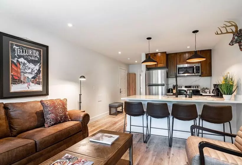 Etta Place 7 By Avantstay Ski In/ Ski Out Unit W/ Striking Views!