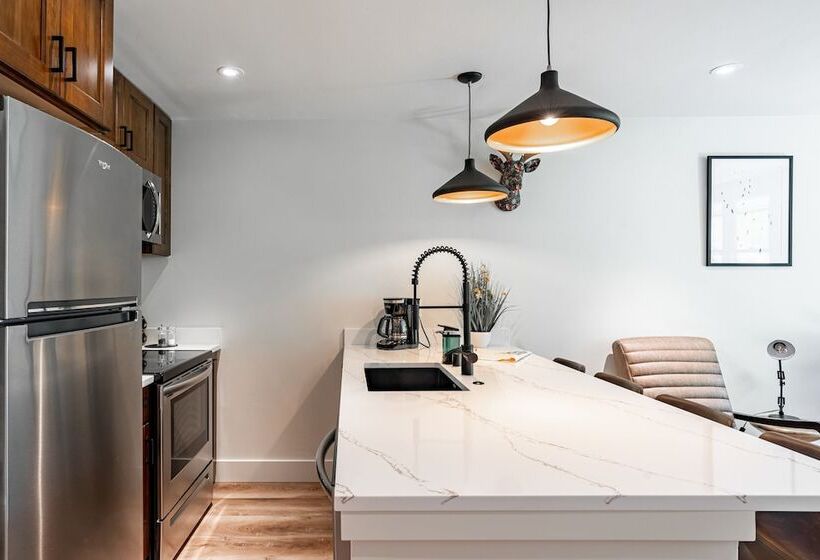 Etta Place 7 By Avantstay Ski In/ Ski Out Unit W/ Striking Views!