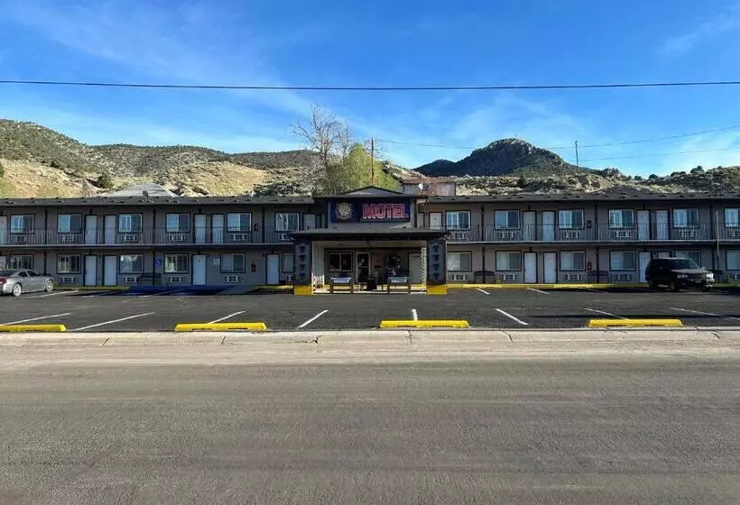 Four Sevens Motel
