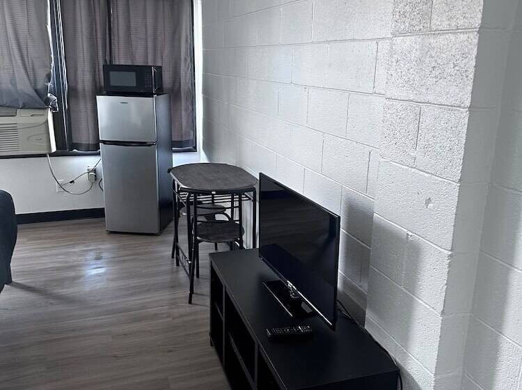 Glenstone Place Extended Stay Motel