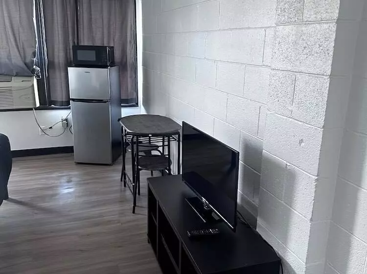 Glenstone Place Extended Stay Motel