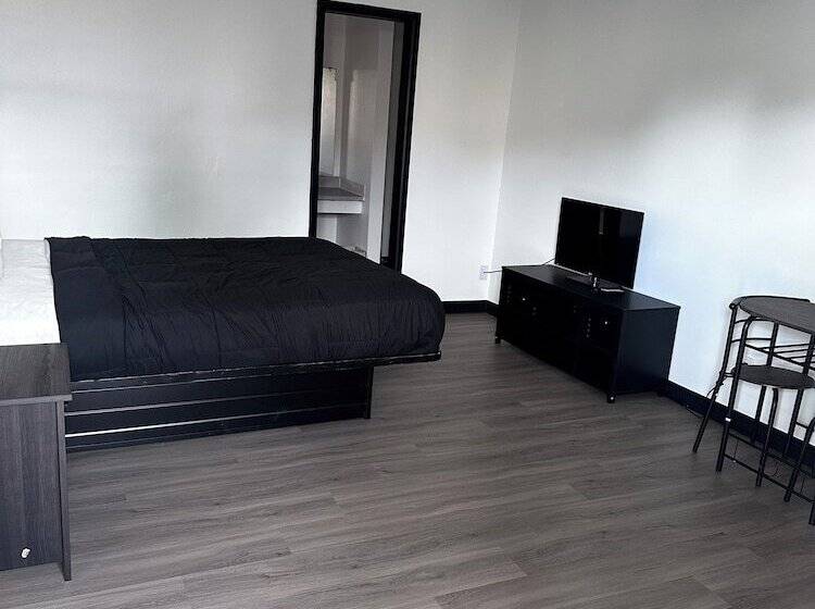 Glenstone Place Extended Stay Motel