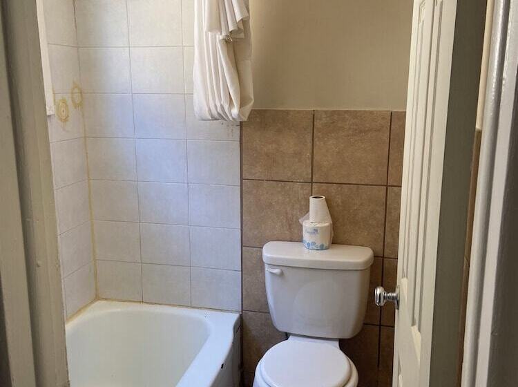 Glenstone Place Extended Stay Motel