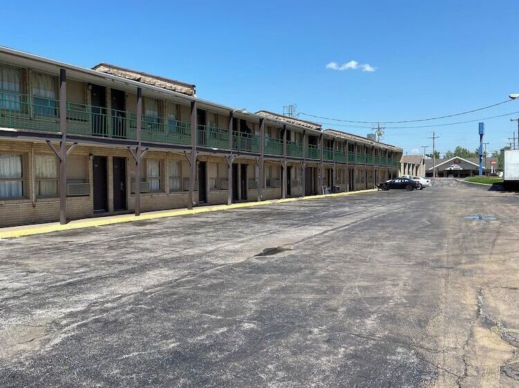 Glenstone Place Extended Stay Motel