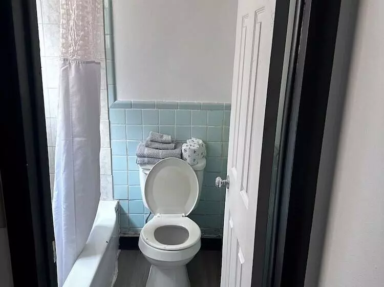 Glenstone Place Extended Stay Motel