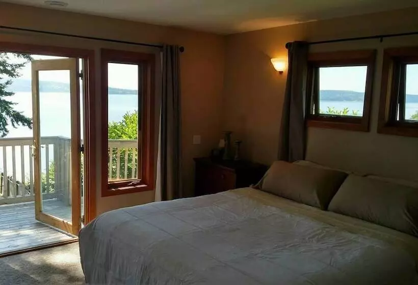 Harbor View Haven By Avantstay Private Backyard