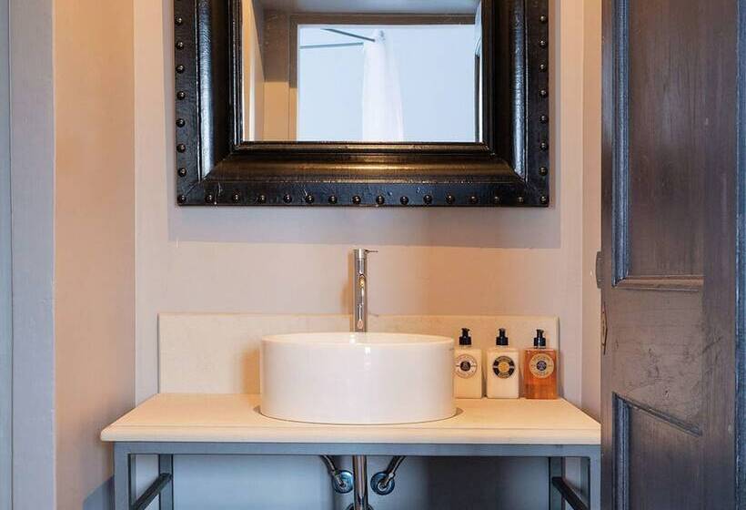 ホテル Apartment In A Famous Monferrato Castle