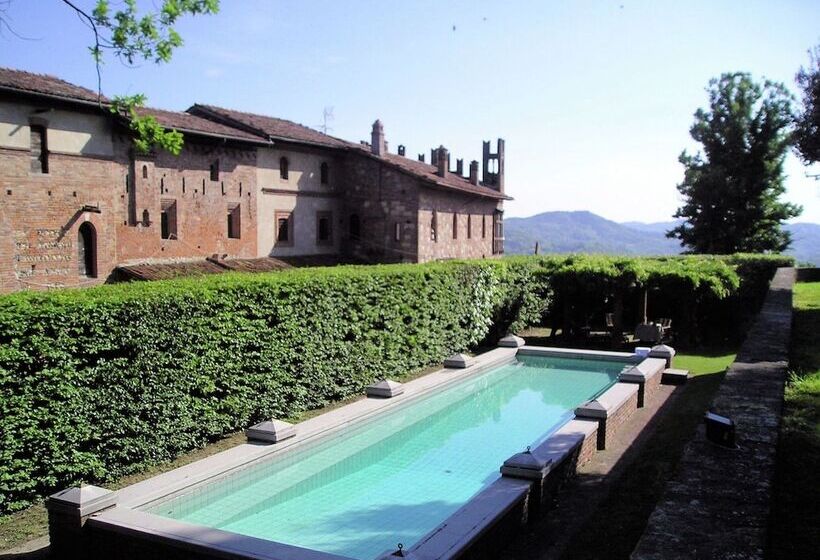 ホテル Apartment In A Famous Monferrato Castle