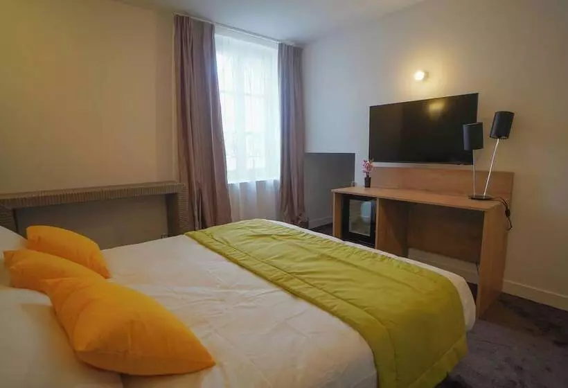 ホテル De La Croix Blanche