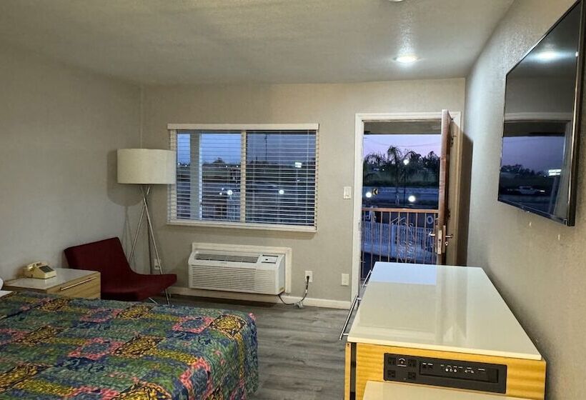 فندق Pacific Express Inn